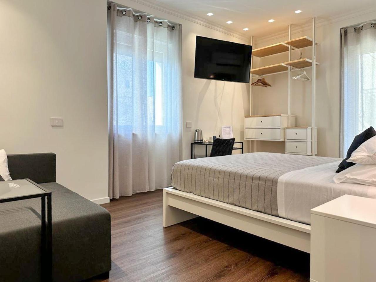 Iblu Rooms Termoli Bagian luar foto