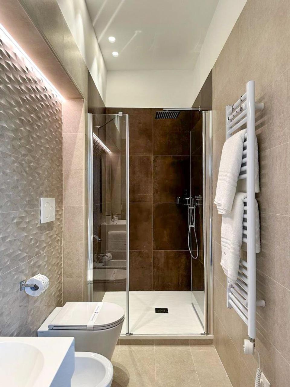 Iblu Rooms Termoli Bagian luar foto
