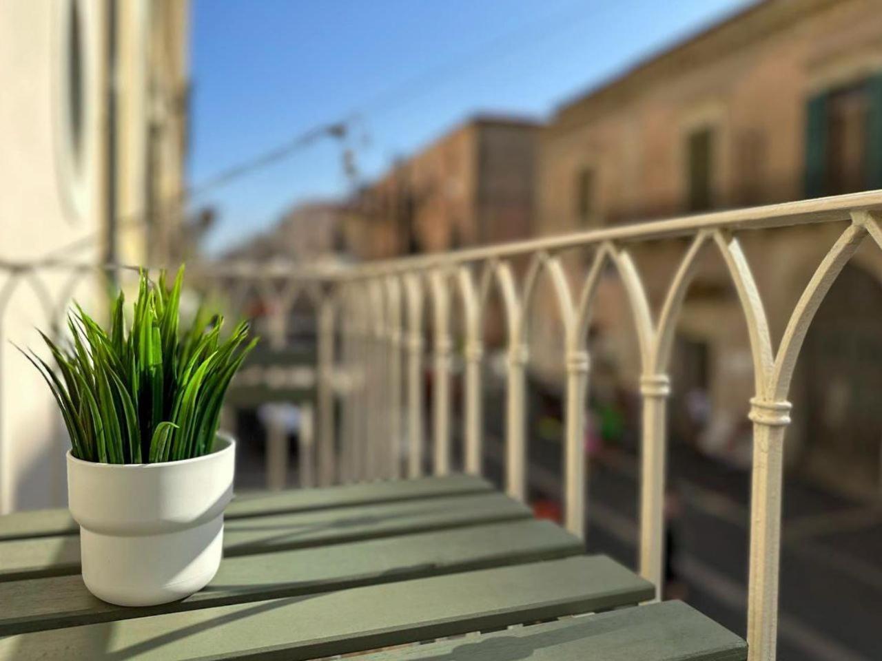 Iblu Rooms Termoli Bagian luar foto
