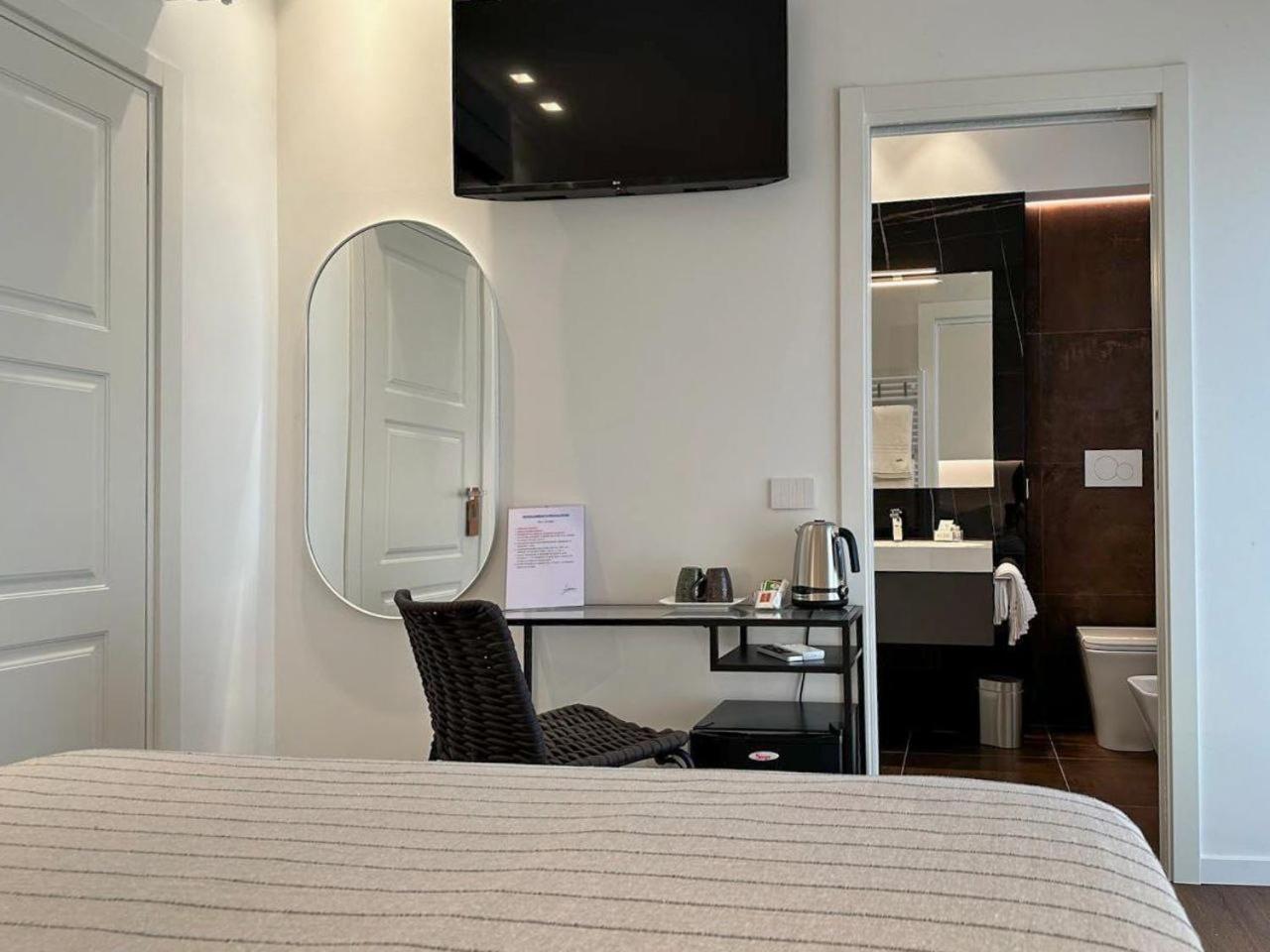 Iblu Rooms Termoli Bagian luar foto